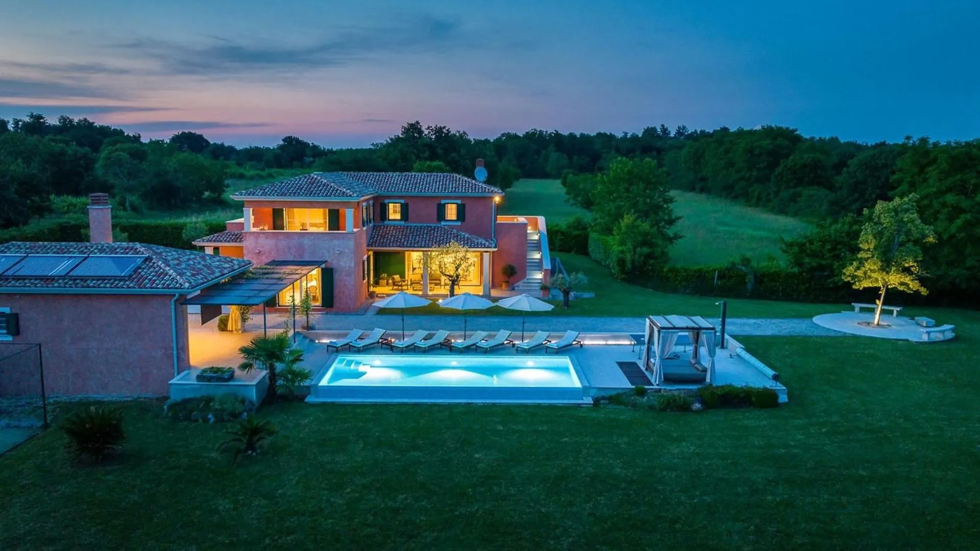 Villa Village Tinjan
