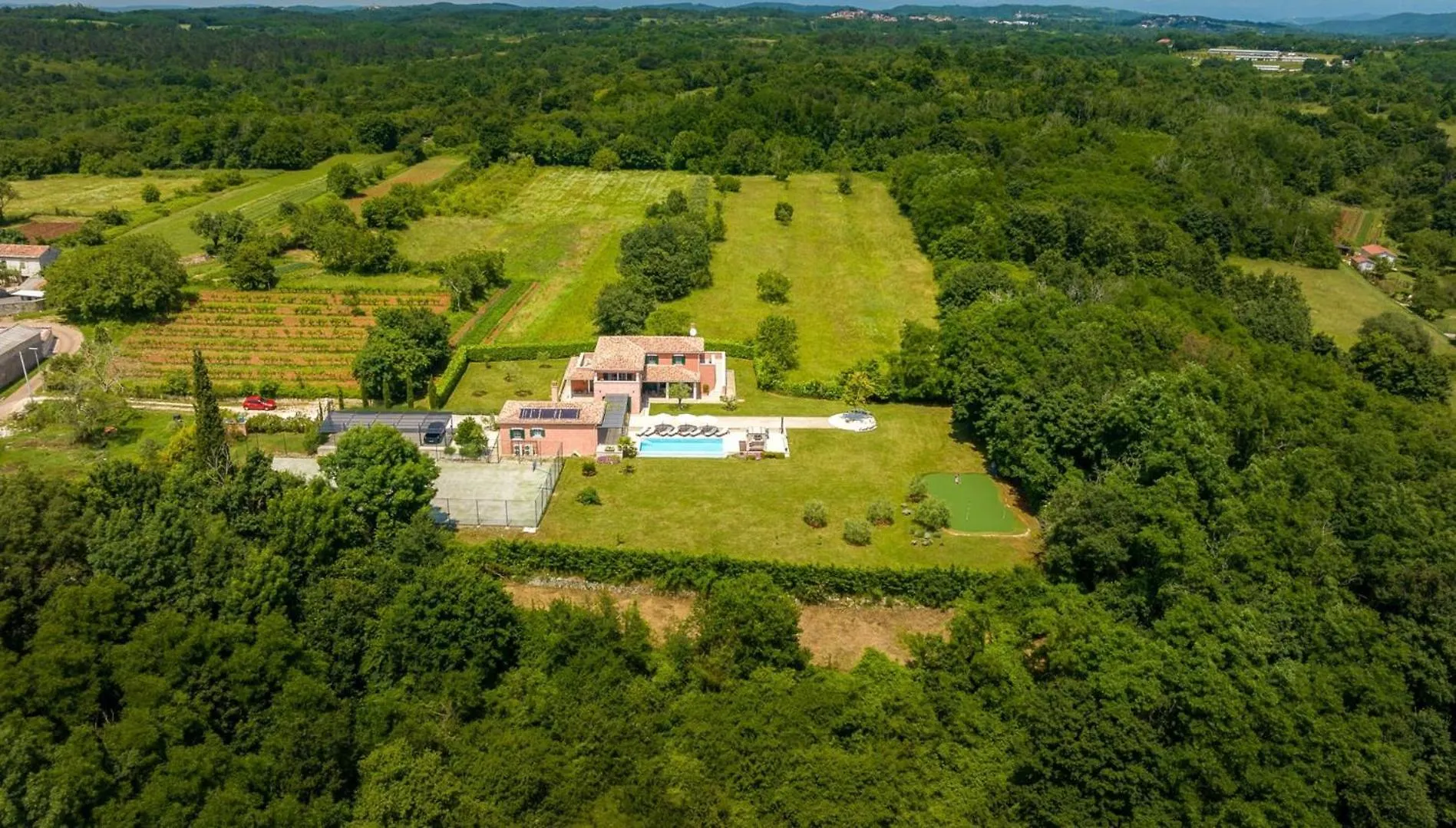 Villa Village Tinjan